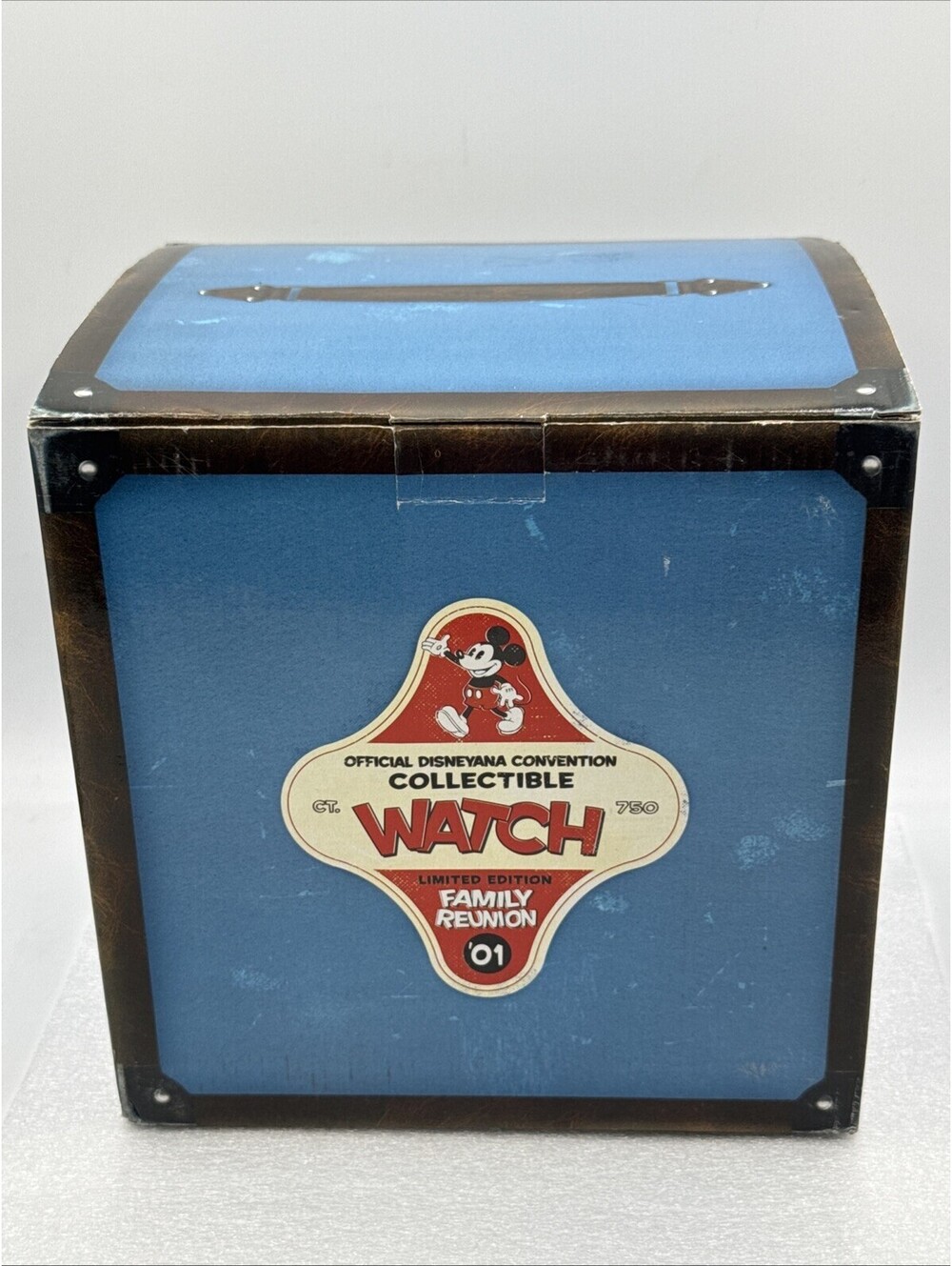 Disney Convention 2001 "Family Reunion" LE 750 Wristwatch & Figurine set Sealed